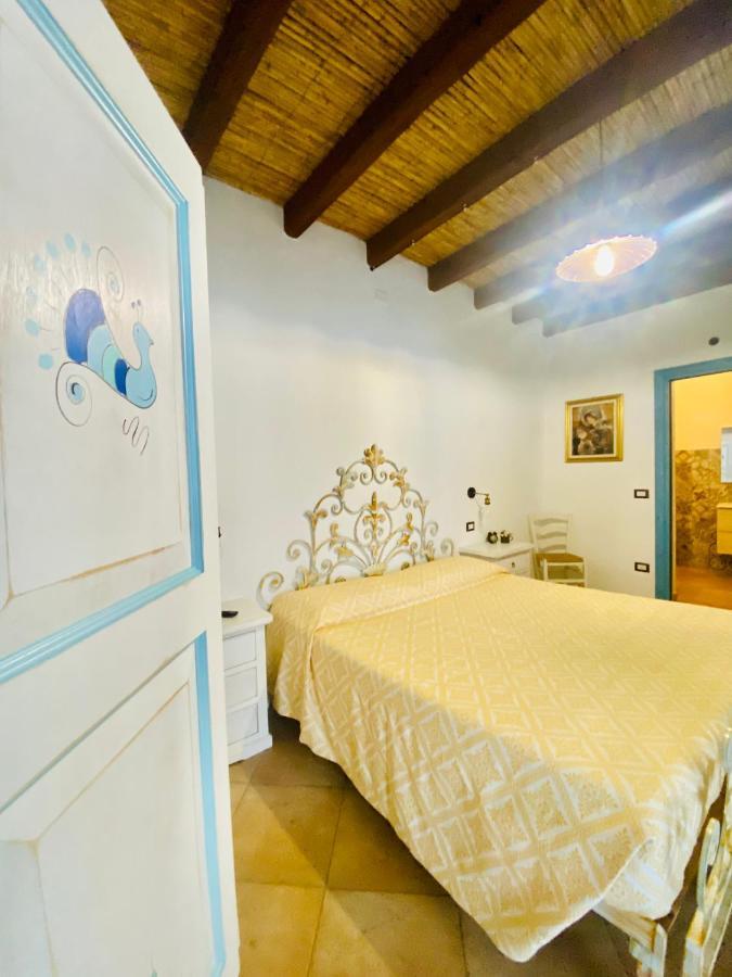 Centu Concas Bed and Breakfast Muravera Eksteriør billede
